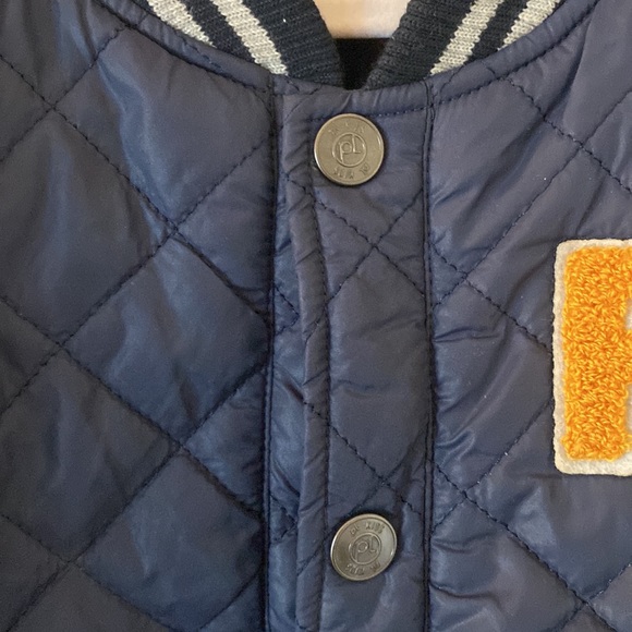 Boys blue quilted with grey sleeves jacket - Picture 4 of 7